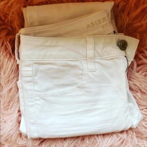 American Eagle white jeans